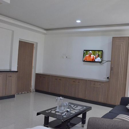 Golden Grand By Xury Hotels Thiruchendur Bagian luar foto