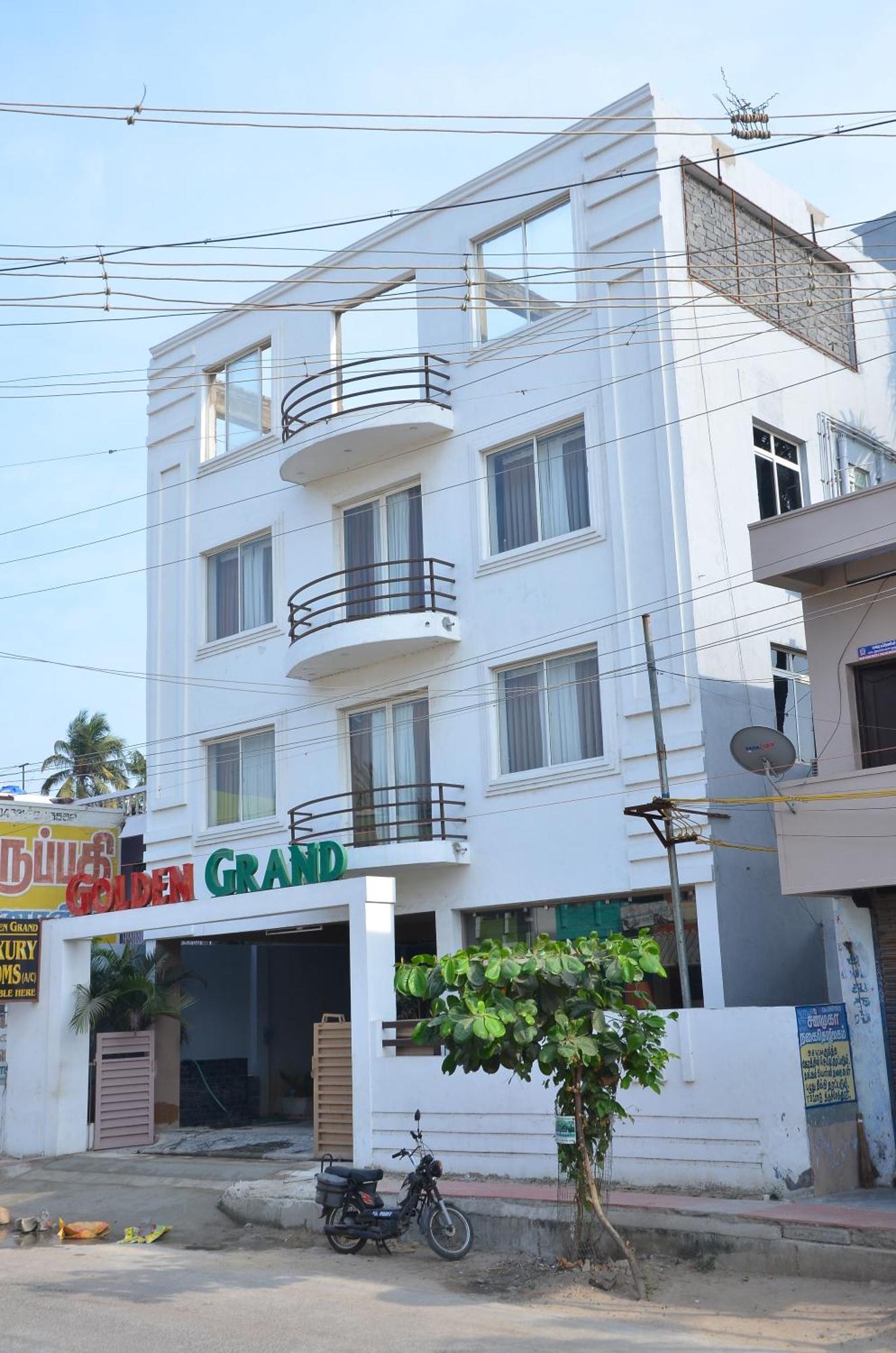 Golden Grand By Xury Hotels Thiruchendur Bagian luar foto